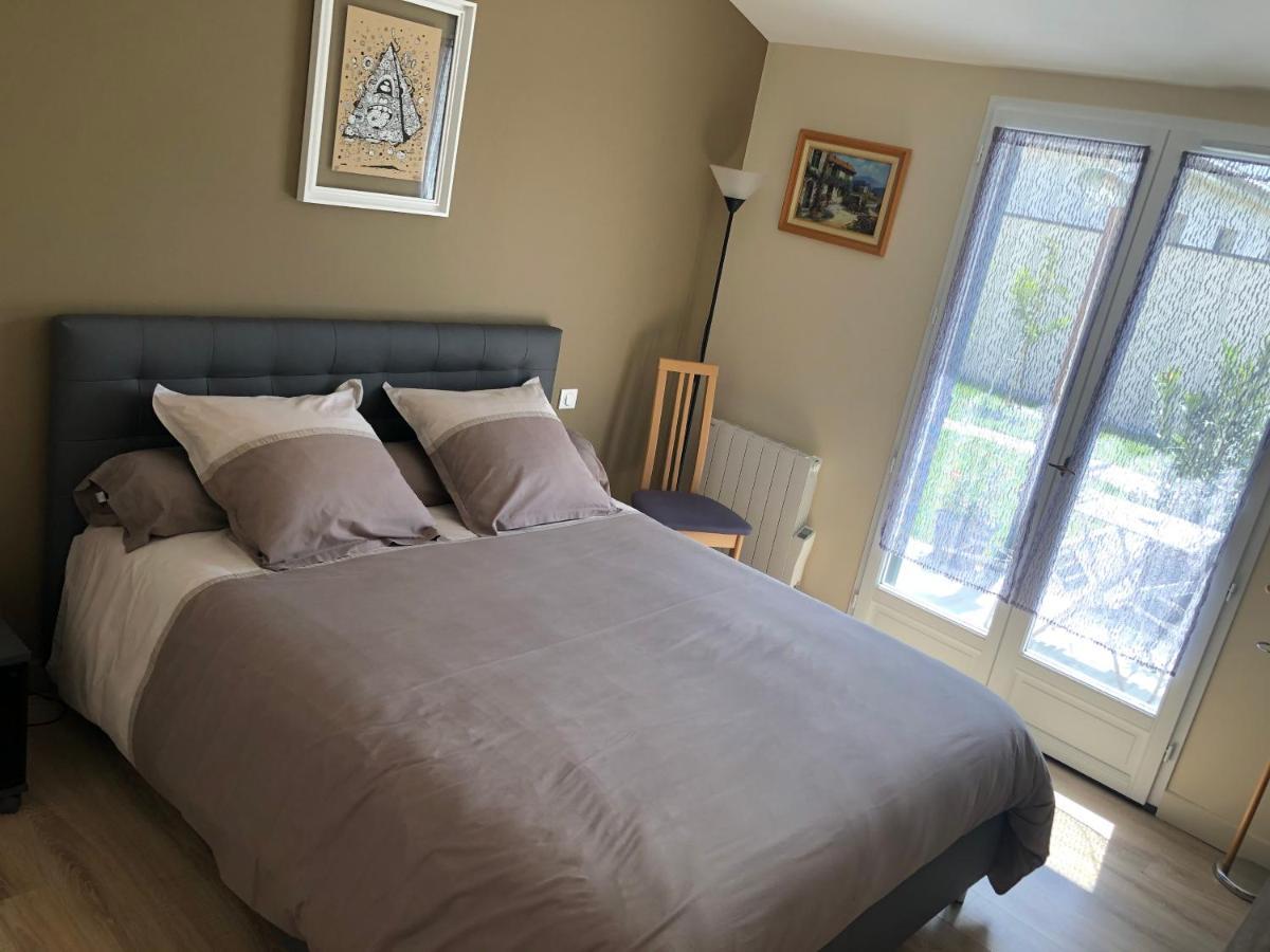 Bed and Breakfast La Pepiniere Saint-Sulpice-et-Cameyrac Zewnętrze zdjęcie